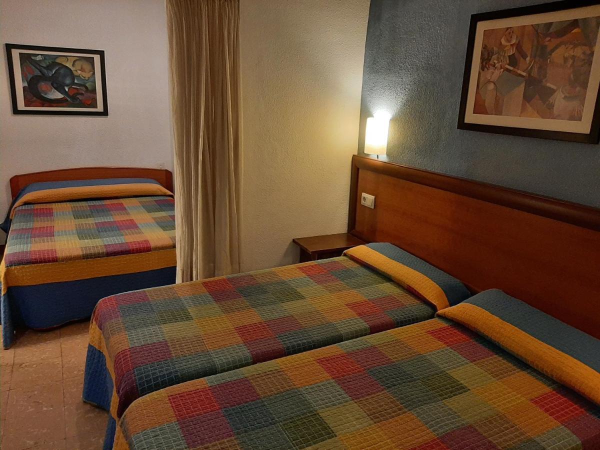Hostal Platja Cambrils Εξωτερικό φωτογραφία