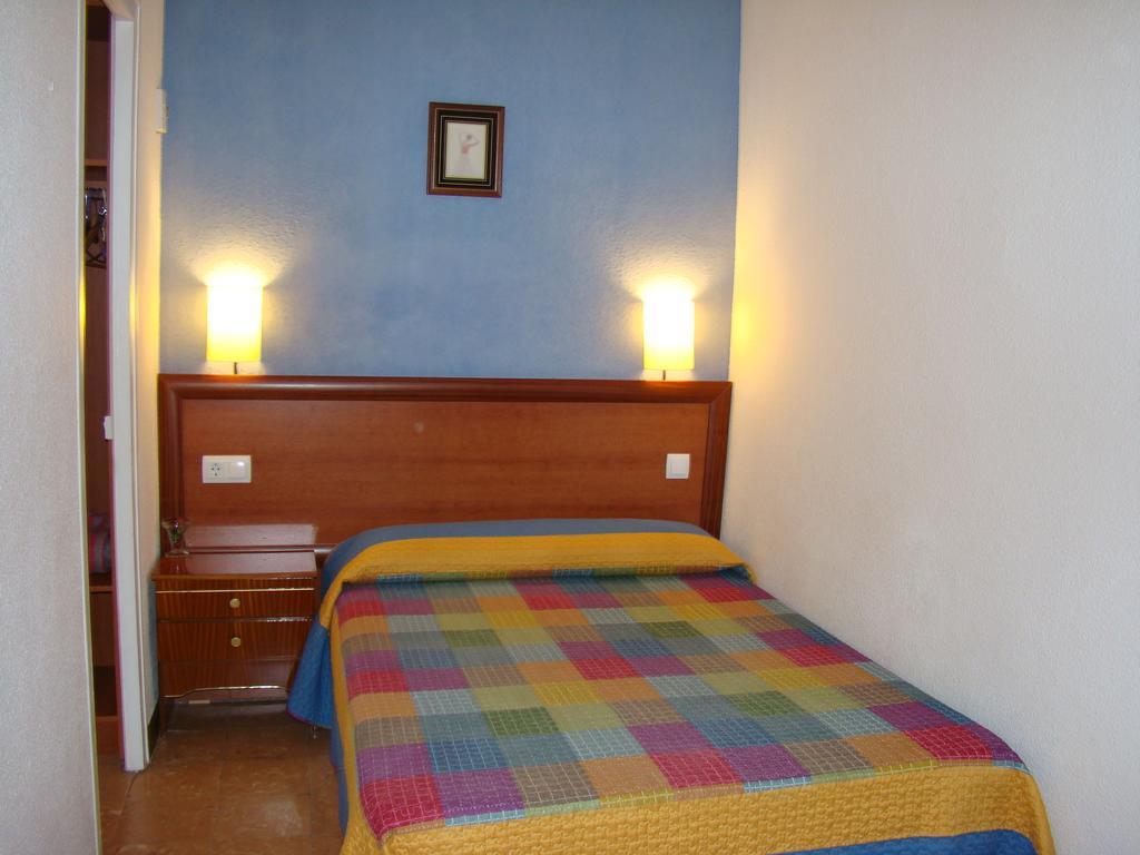 Hostal Platja Cambrils Δωμάτιο φωτογραφία