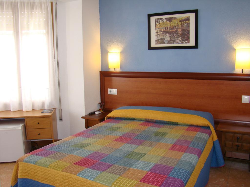Hostal Platja Cambrils Δωμάτιο φωτογραφία