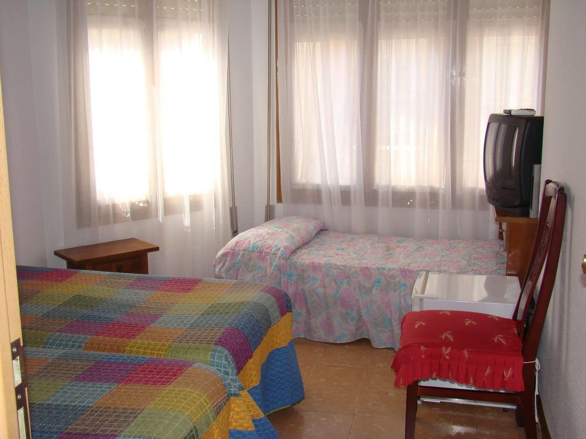 Hostal Platja Cambrils Εξωτερικό φωτογραφία